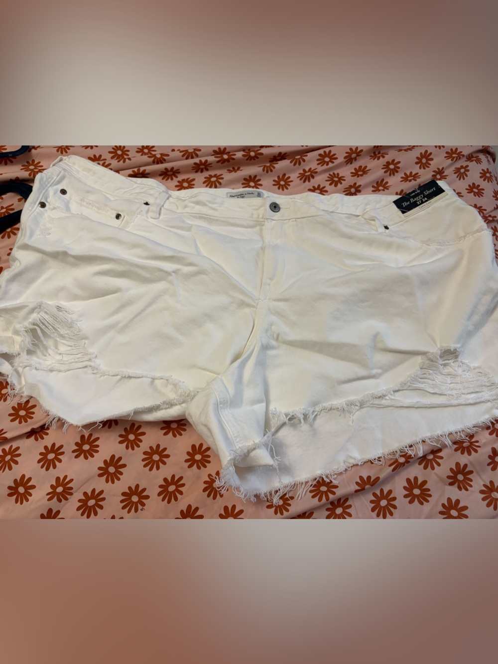 Bundle 3 for $25 NWT Abercrombie Fitch Distressed Frayed Hem Jean Short Size 24.